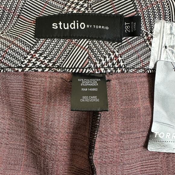 NWT Torrid Bootcut Pants Womens 28T Black White Plaid High Rise Dark Academia - Picture 8 of 10